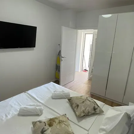 Villa Lux *